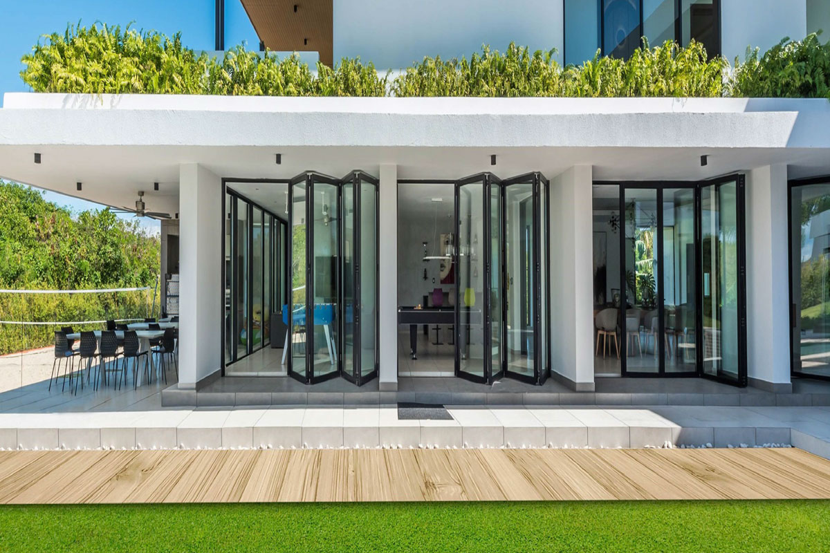 Unifold Luxury Bifold Doors Installer in Basingstoke