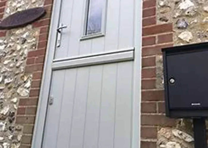 Stable-Doors_0006.jpg.webp